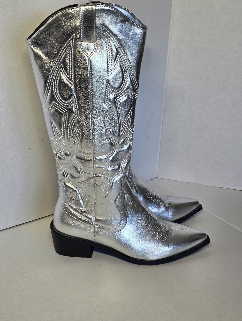 New Silver Disco Cowboy Boots Knee Hi Womans Sz 40 US 8 Lined Zip Up Side - Picture 3 of 8